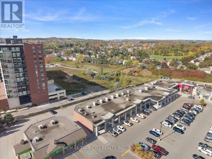3 - 450 COLUMBIA STREET WEST STREET W, Waterloo, Ontario, N2T2W1