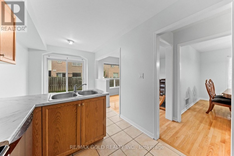 7 FROSTBITE LANE, Brampton (Sandringham-Wellington), Ontario, L6R3L6