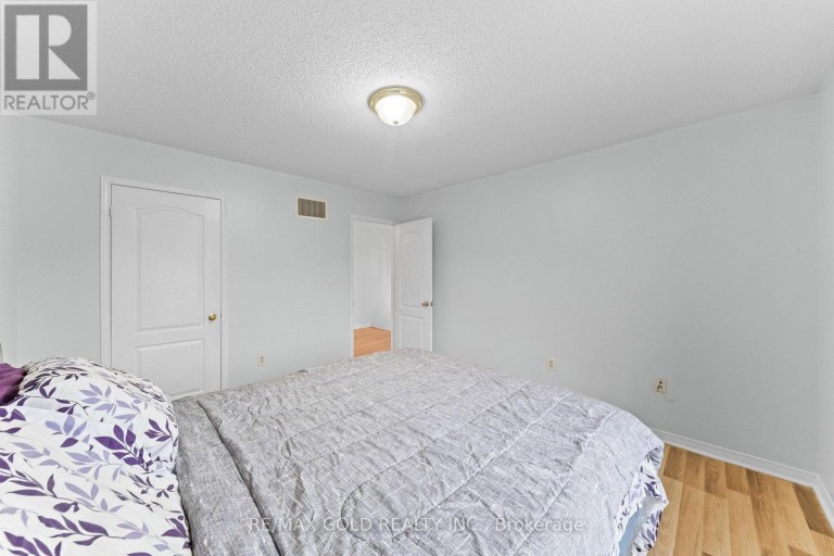 7 FROSTBITE LANE, Brampton (Sandringham-Wellington), Ontario, L6R3L6