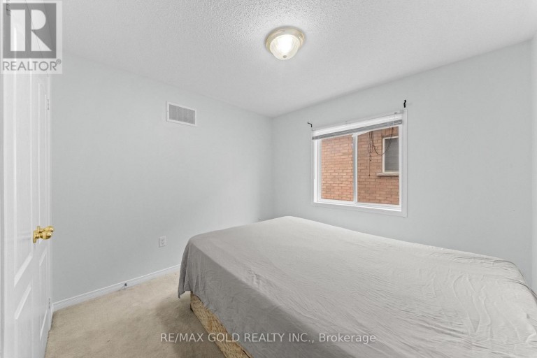 7 FROSTBITE LANE, Brampton (Sandringham-Wellington), Ontario, L6R3L6