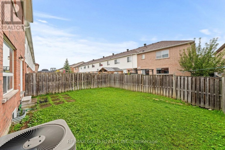 7 FROSTBITE LANE, Brampton (Sandringham-Wellington), Ontario, L6R3L6
