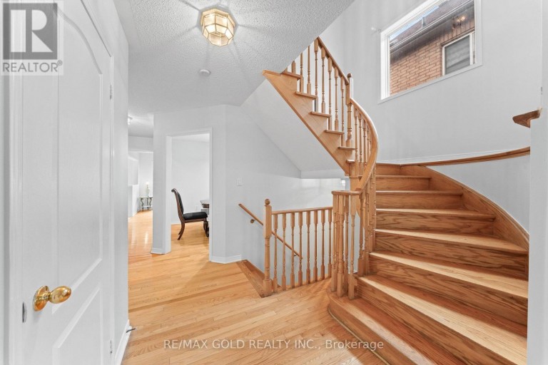 7 FROSTBITE LANE, Brampton (Sandringham-Wellington), Ontario, L6R3L6