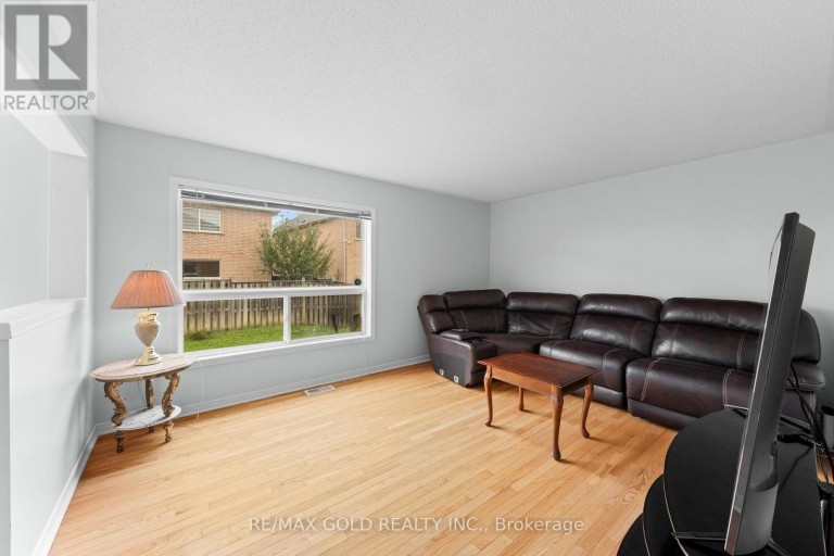 7 FROSTBITE LANE, Brampton (Sandringham-Wellington), Ontario, L6R3L6