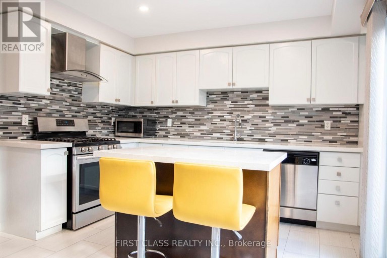 7224 DEANLEE COURT, Mississauga (Lisgar), Ontario, L5N8R5