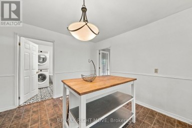 173 BARRIE ROAD Orillia Ontario photo 16