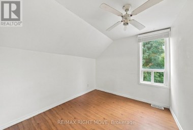 173 BARRIE ROAD Orillia Ontario photo 26
