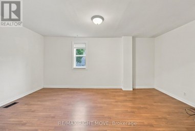 173 BARRIE ROAD Orillia Ontario photo 8