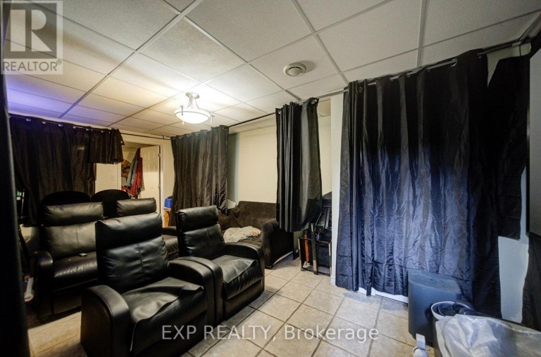 44 MILL STREET, Ajax (Central West), Ontario, L1S6K5