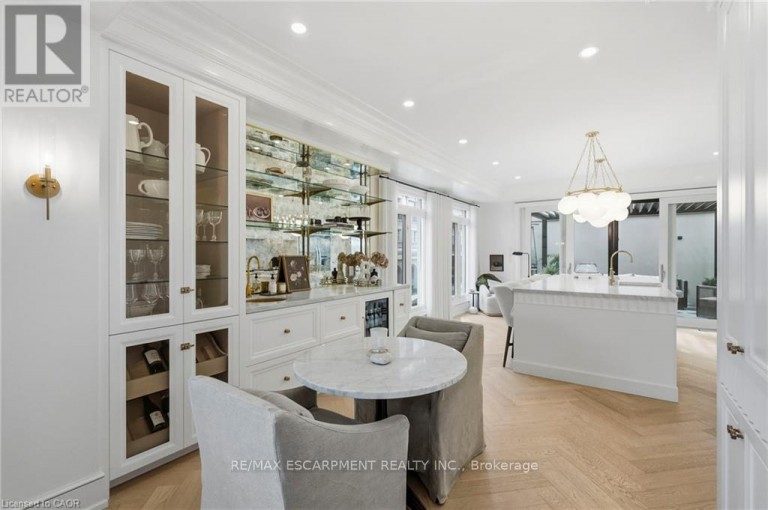 305 RANDALL STREET, Oakville (OO Old Oakville), Ontario, L6J6B4