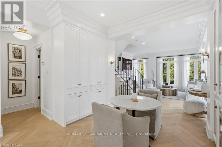 305 RANDALL STREET, Oakville (OO Old Oakville), Ontario, L6J6B4