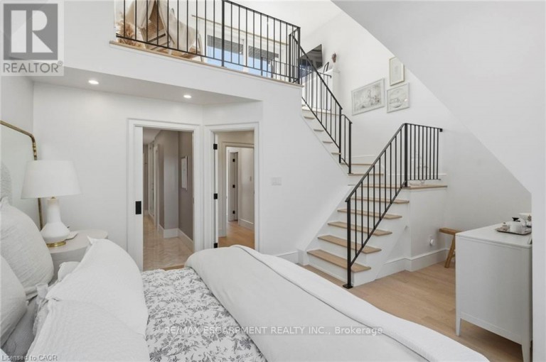 305 RANDALL STREET, Oakville (OO Old Oakville), Ontario, L6J6B4