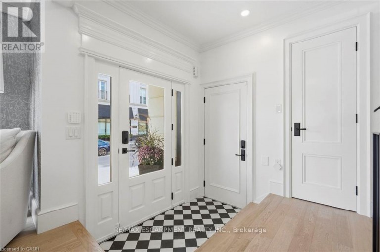 305 RANDALL STREET, Oakville (OO Old Oakville), Ontario, L6J6B4