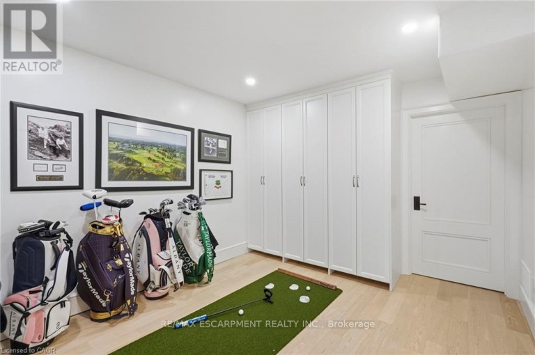 305 RANDALL STREET, Oakville (OO Old Oakville), Ontario, L6J6B4