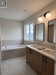 905 Reynolds Lane SW Airdrie Alberta photo 15