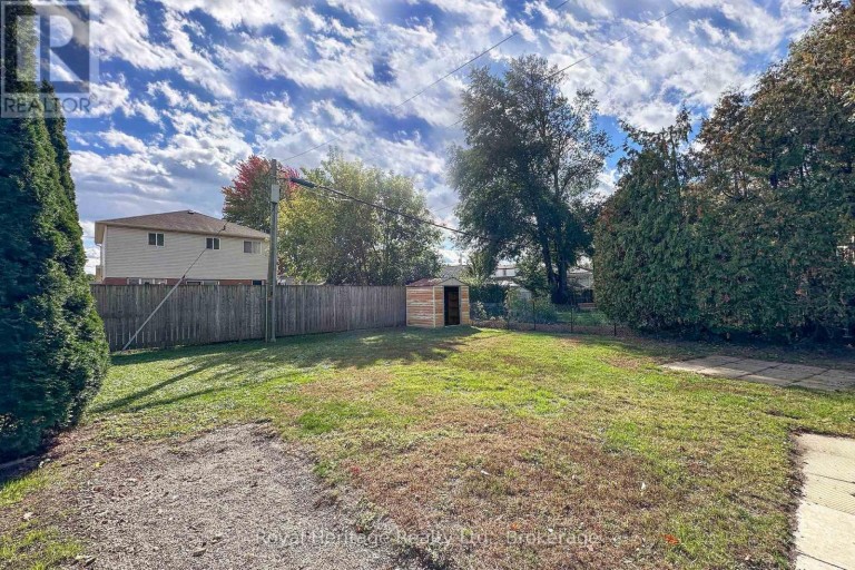 15 RUSSETT AVENUE, Oshawa (Centennial), Ontario, L1G3R4