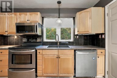 5 MAPLEWOOD DRIVE McKellar Ontario photo 7
