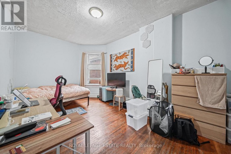 110-112 BALDWIN STREET, Toronto (Kensington-Chinatown), Ontario, M5T1L6
