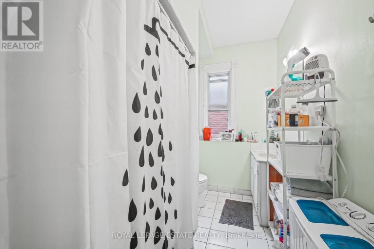 110-112 BALDWIN STREET, Toronto (Kensington-Chinatown), Ontario, M5T1L6