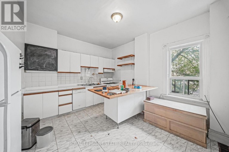 110-112 BALDWIN STREET, Toronto (Kensington-Chinatown), Ontario, M5T1L6