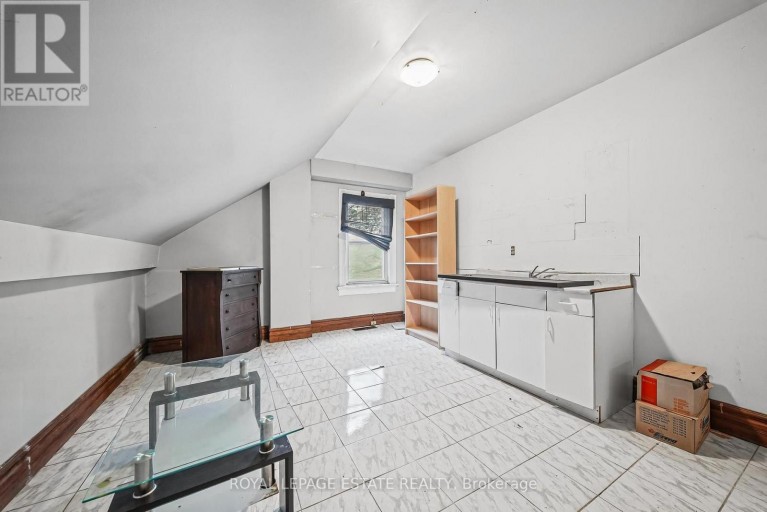 110-112 BALDWIN STREET, Toronto (Kensington-Chinatown), Ontario, M5T1L6