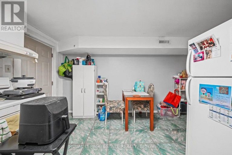 110-112 BALDWIN STREET, Toronto (Kensington-Chinatown), Ontario, M5T1L6