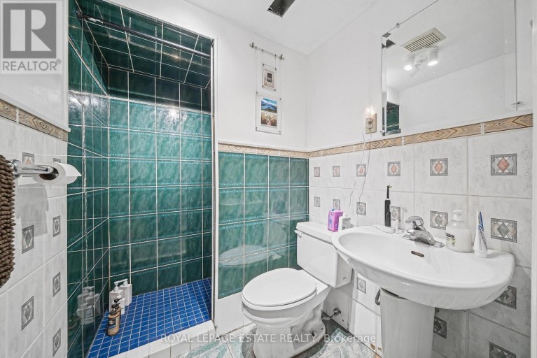 110-112 BALDWIN STREET, Toronto (Kensington-Chinatown), Ontario, M5T1L6
