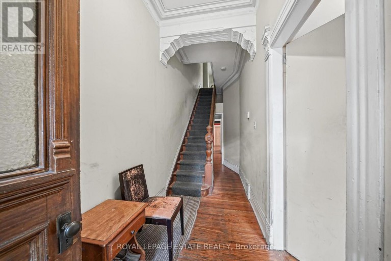 110-112 BALDWIN STREET, Toronto (Kensington-Chinatown), Ontario, M5T1L6