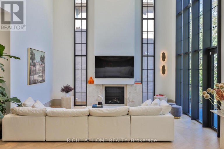 127 YONGE BOULEVARD, Toronto (Bedford Park-Nortown), Ontario, M5M3H2