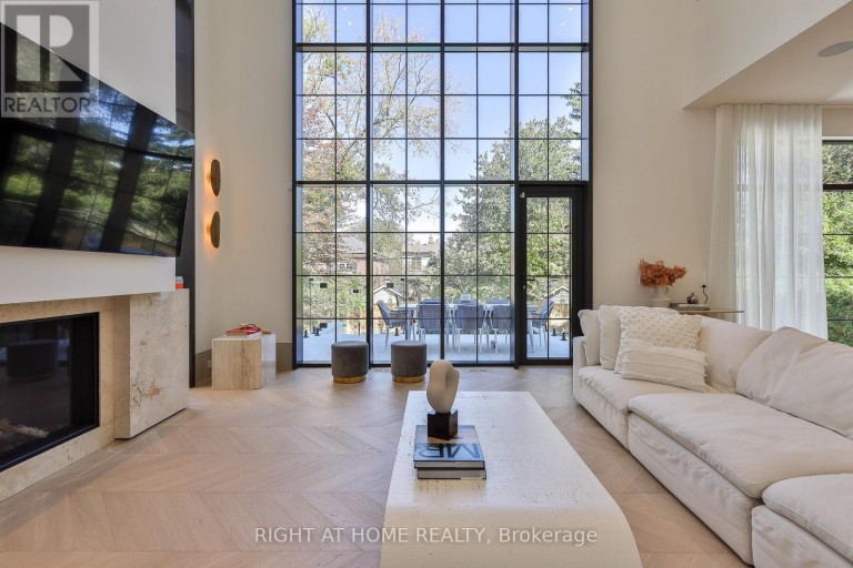 127 YONGE BOULEVARD, Toronto (Bedford Park-Nortown), Ontario, M5M3H2