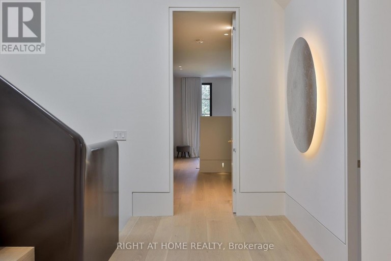 127 YONGE BOULEVARD, Toronto (Bedford Park-Nortown), Ontario, M5M3H2