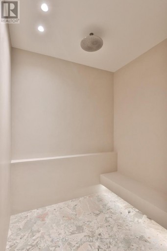 127 YONGE BOULEVARD, Toronto (Bedford Park-Nortown), Ontario, M5M3H2