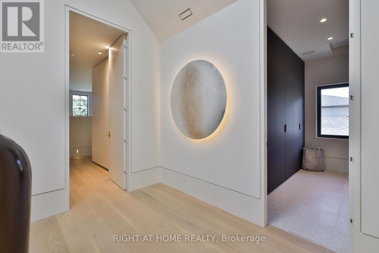 127 YONGE BOULEVARD, Toronto (Bedford Park-Nortown), Ontario, M5M3H2