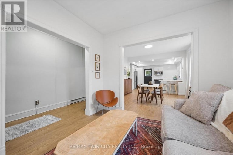 29 VICTORIA AVENUE, Cambridge, Ontario, N1S1X2