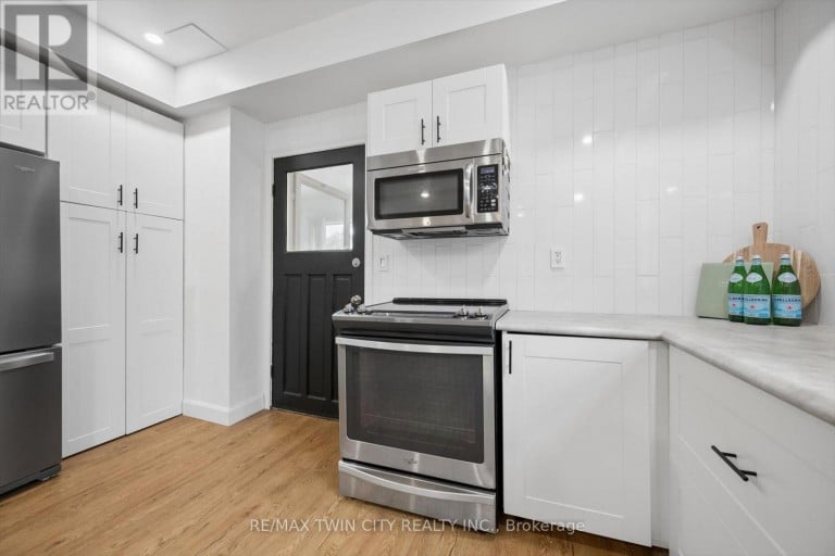 29 VICTORIA AVENUE, Cambridge, Ontario, N1S1X2