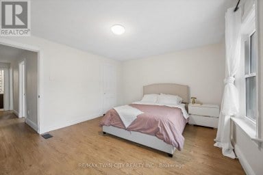 29 VICTORIA AVENUE Cambridge Ontario photo 24