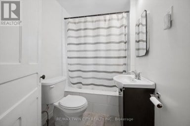 29 VICTORIA AVENUE Cambridge Ontario photo 30