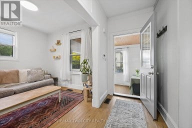 29 VICTORIA AVENUE Cambridge Ontario photo 6