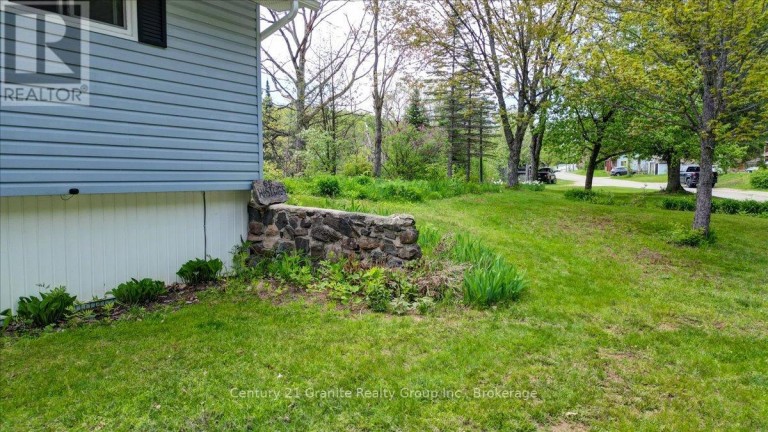 66 HASTINGS STREET S, Bancroft (Bancroft Ward), Ontario, K0L1C0