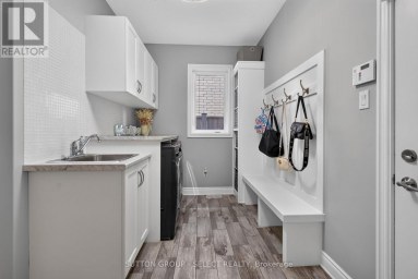 1042 MELSETTER WAY London North (North S) Ontario photo 16