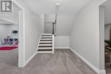 1042 MELSETTER WAY London North (North S) Ontario photo 30