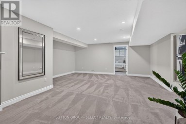 1042 MELSETTER WAY London North (North S) Ontario photo 33