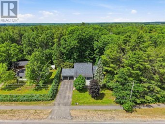 1130 CEDAR LANE Bracebridge (Macaulay) Ontario photo 33