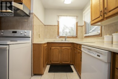 57 McCrea ST Sault Ste. Marie Ontario photo 17
