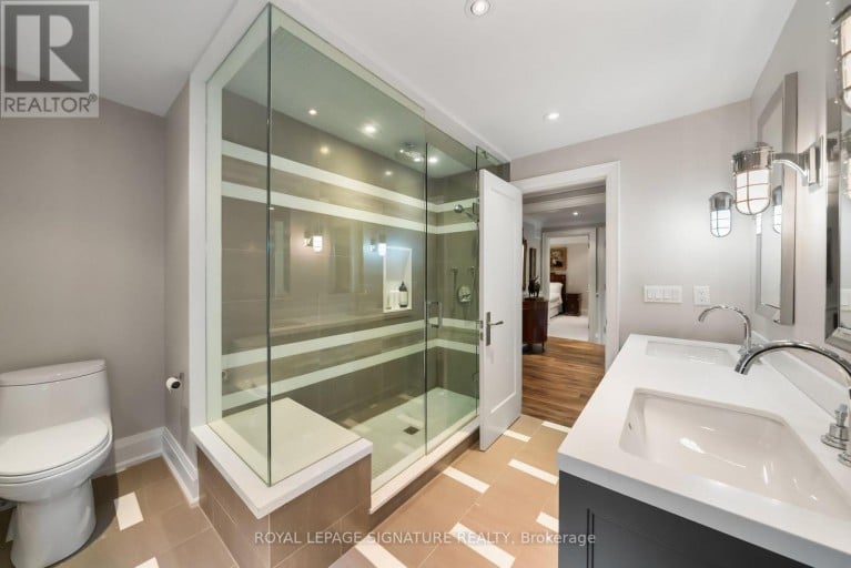 230 STRATHALLAN WOOD, Toronto (Bedford Park-Nortown), Ontario, M5N1T4