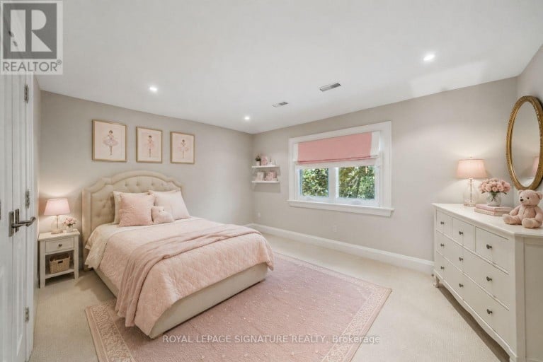 230 STRATHALLAN WOOD, Toronto (Bedford Park-Nortown), Ontario, M5N1T4