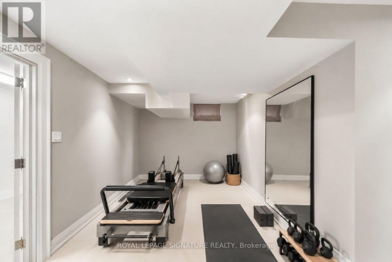 230 STRATHALLAN WOOD, Toronto (Bedford Park-Nortown), Ontario, M5N1T4