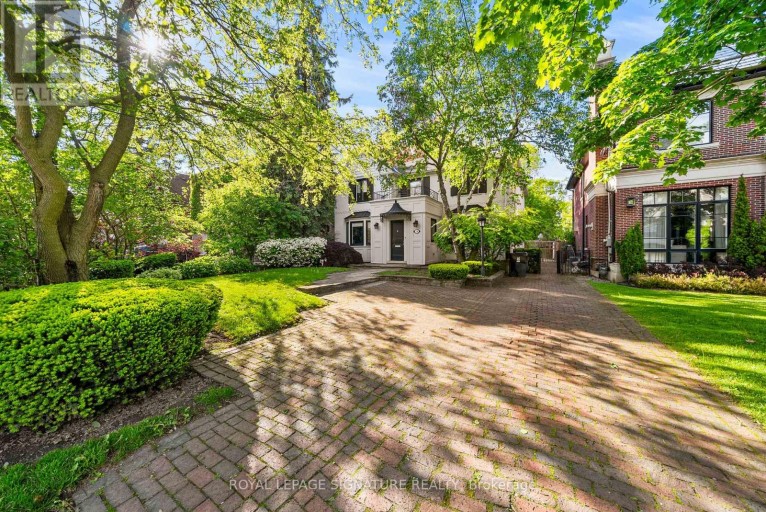 230 STRATHALLAN WOOD, Toronto (Bedford Park-Nortown), Ontario, M5N1T4
