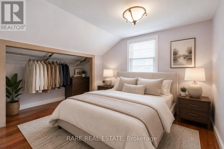 32 MAIN STREET, Mississauga (Streetsville), Ontario, L5M1X6