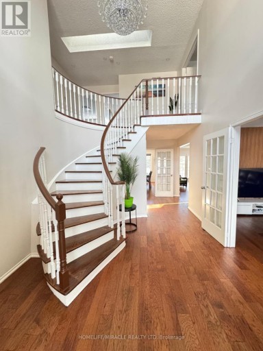32 PLOVER PLACE, Brampton (Fletcher's Creek South), Ontario, L6W4C4