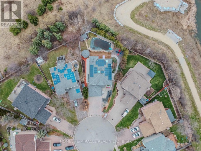 32 PLOVER PLACE, Brampton (Fletcher's Creek South), Ontario, L6W4C4